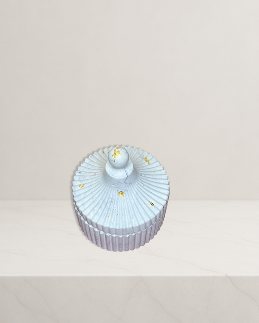 Vintage-Style ribbed jewelry box & Candle holder