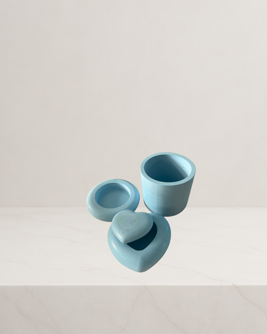 Heart & Round Blue Candle Holder Set